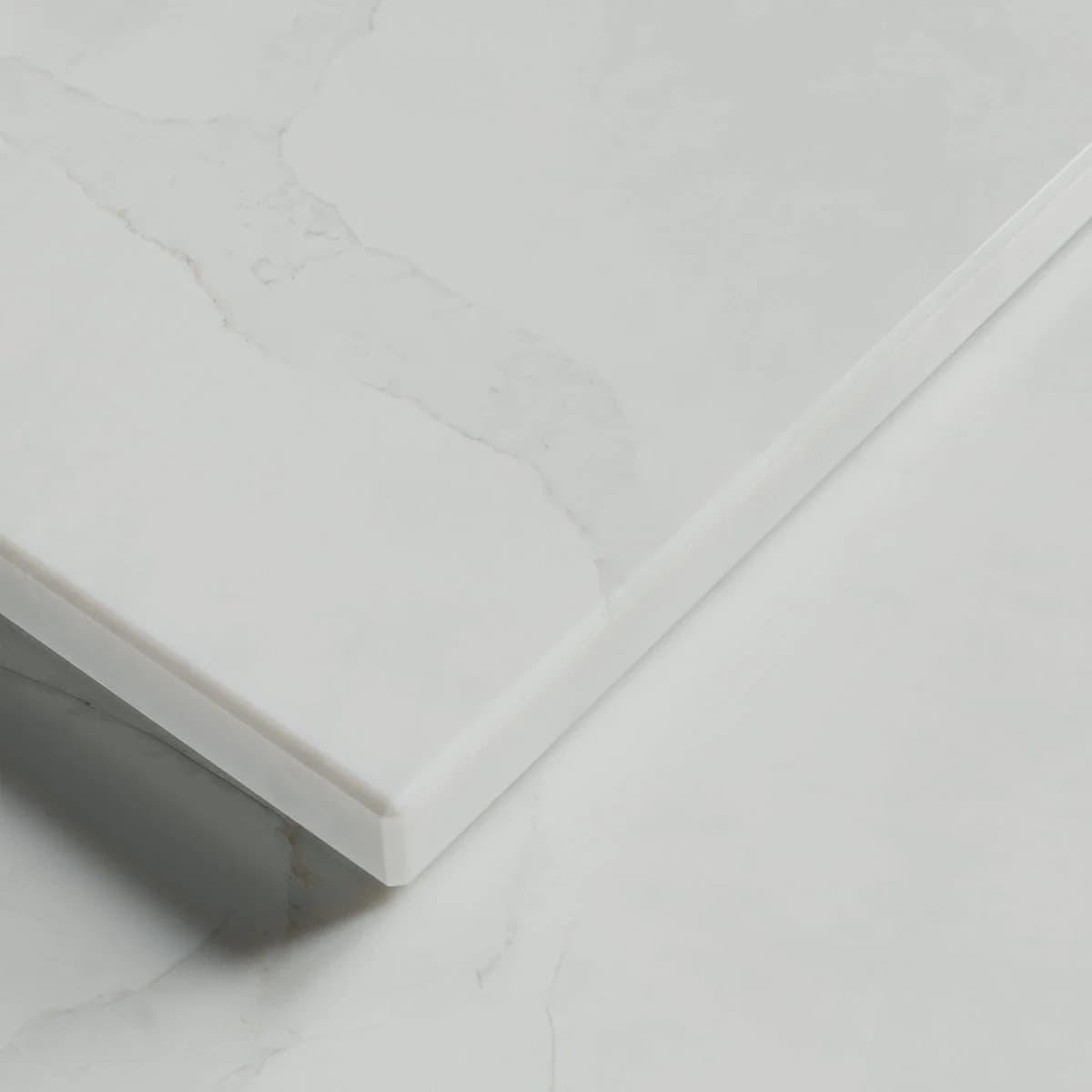 722 Calacatta Warm Venatto