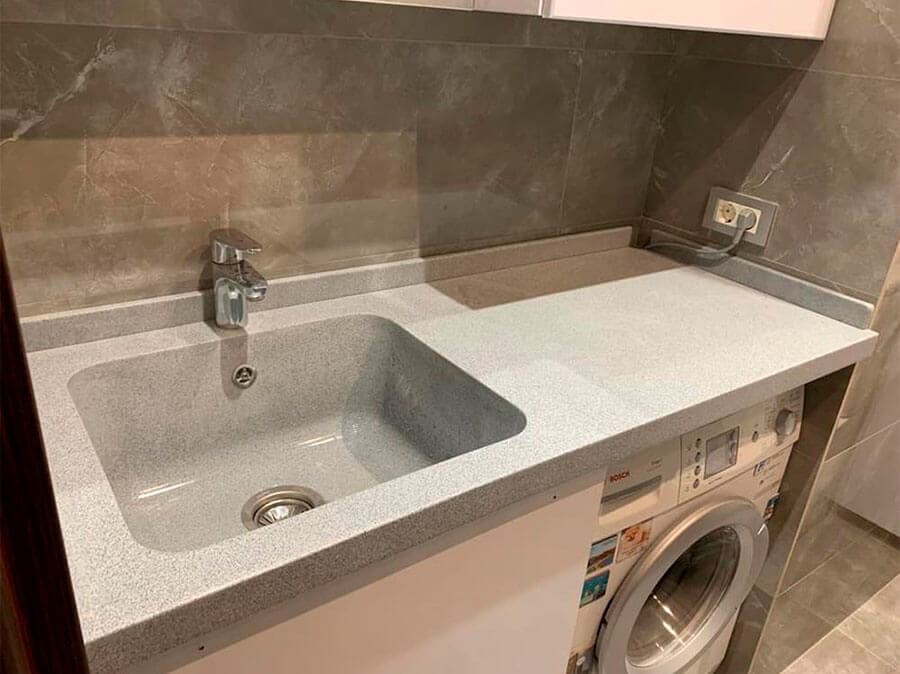 Компактная столешница для ванной