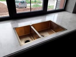 Большая п-образная кухонная столешница нестандартных размеров