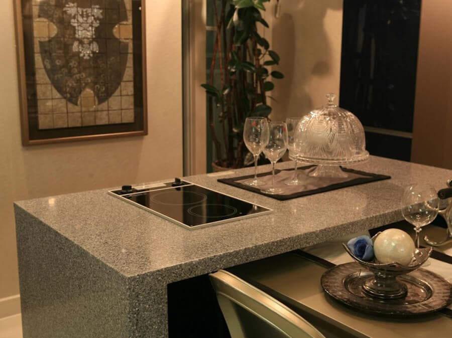 Столешница-стол с двумя опорными ногами