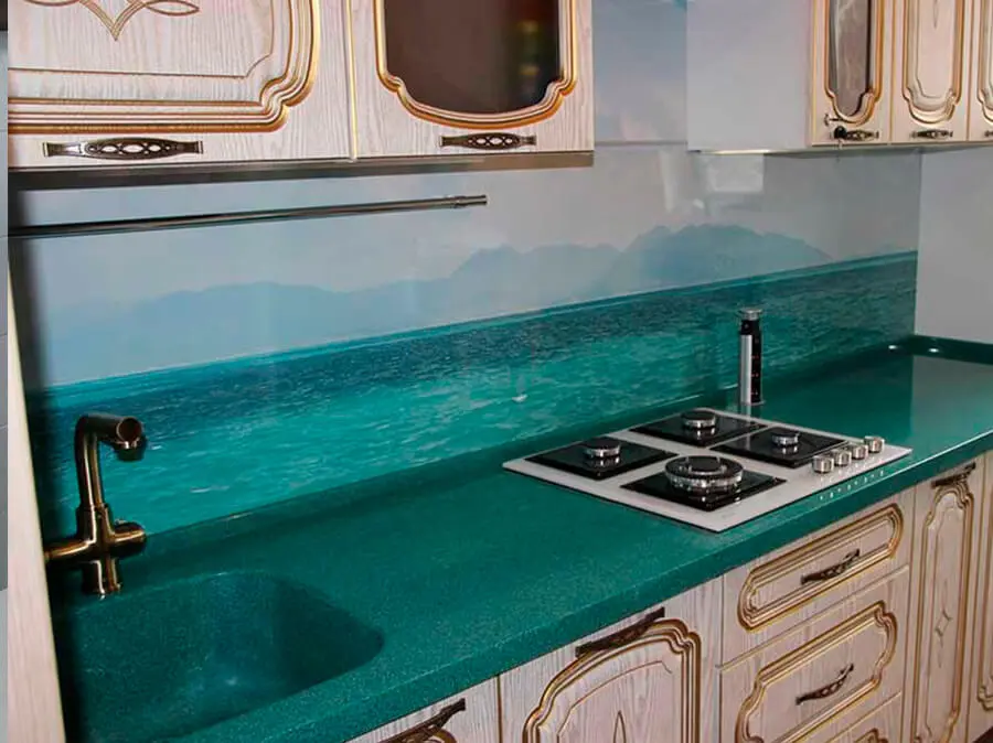 Прямая кухонная столешница под гранит