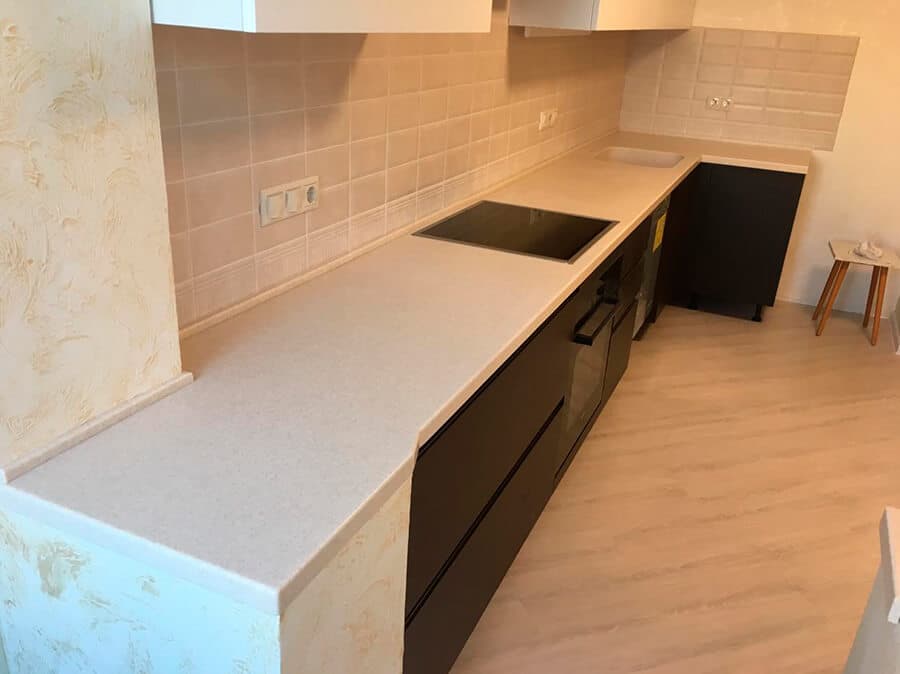 Длинная угловая столешница