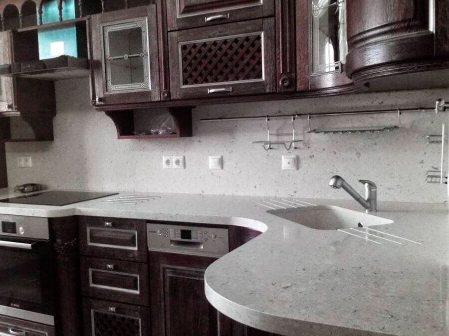 Угловая столешница с округлыми углами