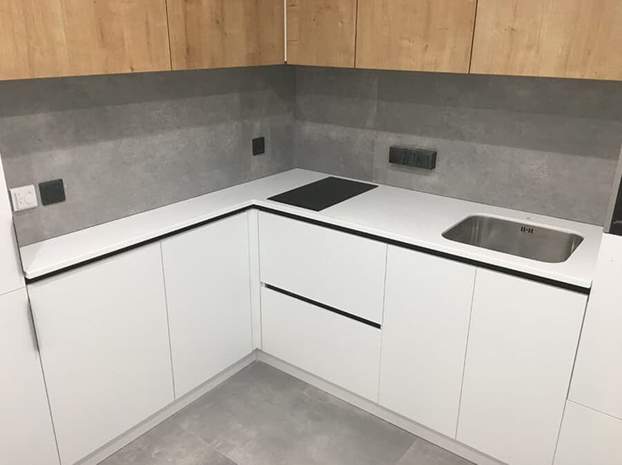 Узкая кухонная столешница