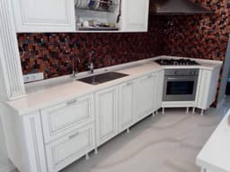 Кухонная столешница с угловым расположением варочной панели