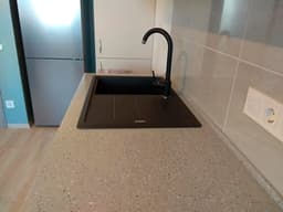 Прямая кухонная столешница под гранит