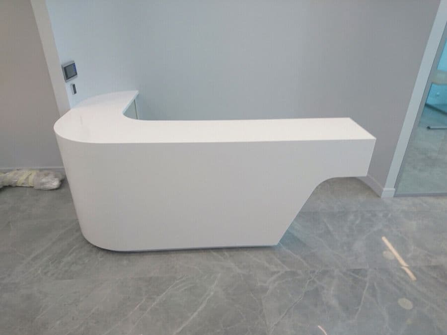 Угловая стойка ресепшн