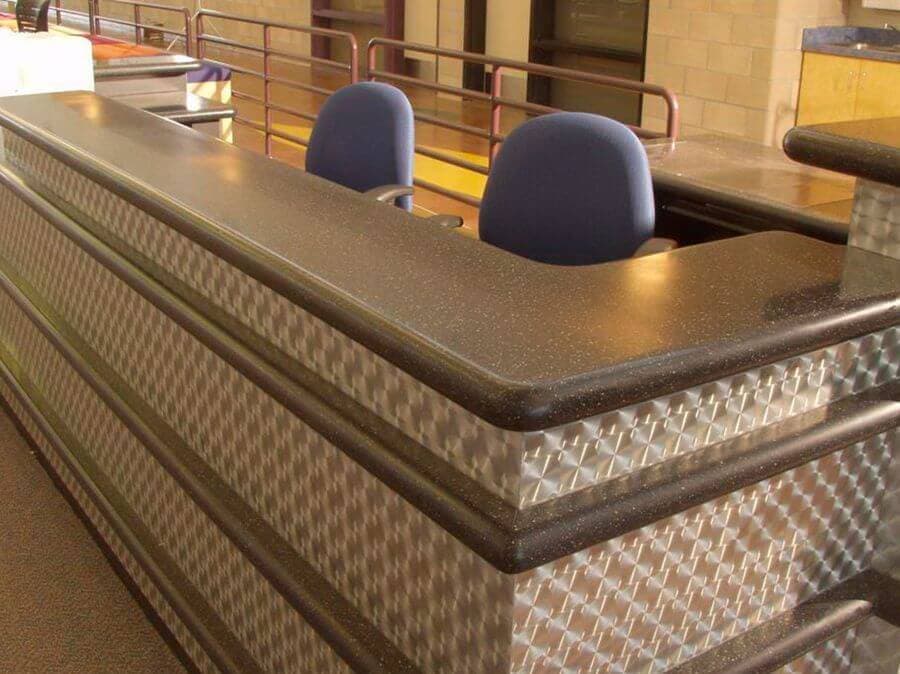 Угловая стойка ресепшн