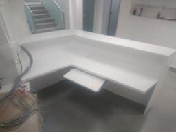 Стойка ресепшн с подсветкой