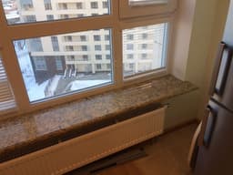 Подоконник для трехстворчатого окна