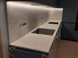 Белая столешница для кухни