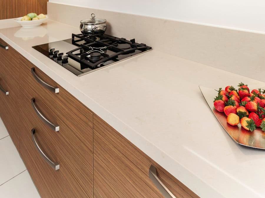 Прямая столешница для кухни