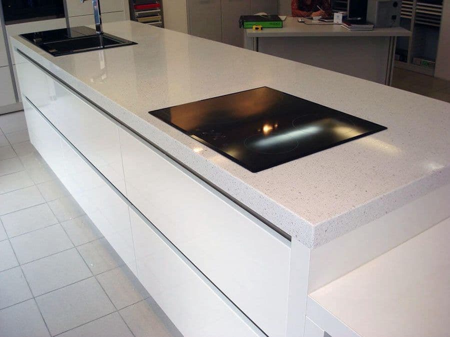 Стильная столешница-остров