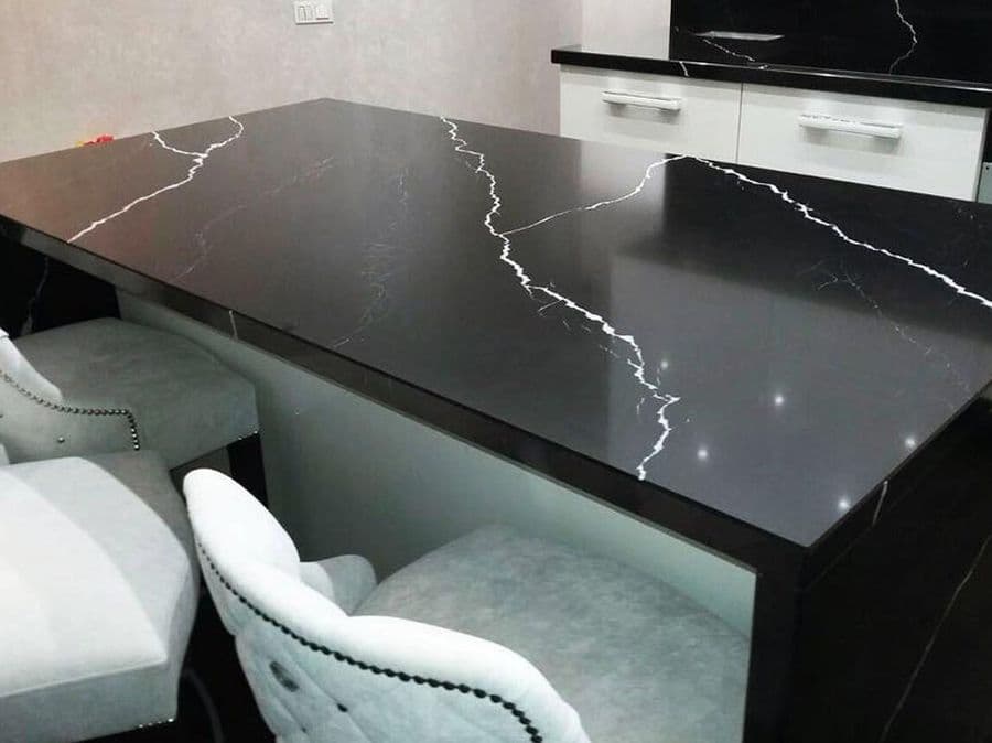 Современная столешница-стол