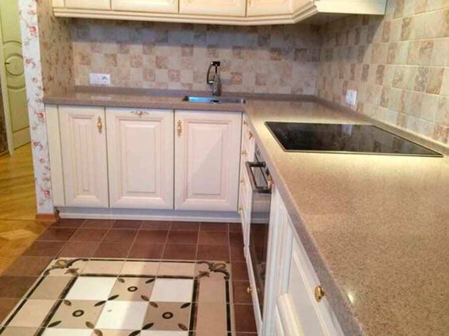 Угловая кухонная столешница под гранит