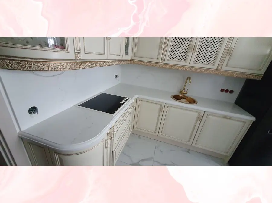 Белая угловая столешница