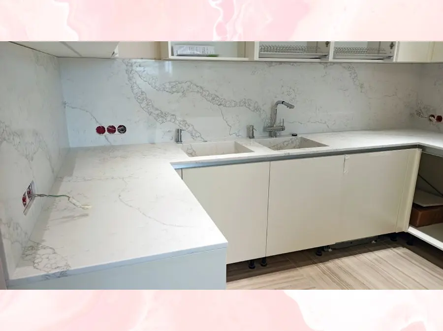 П-образная столешница с двумя мойками