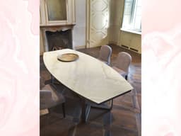 Овальный стол