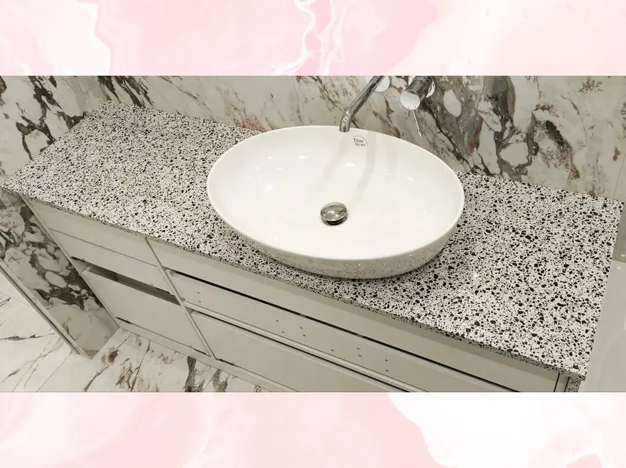 Столешница с вкраплениями для ванной